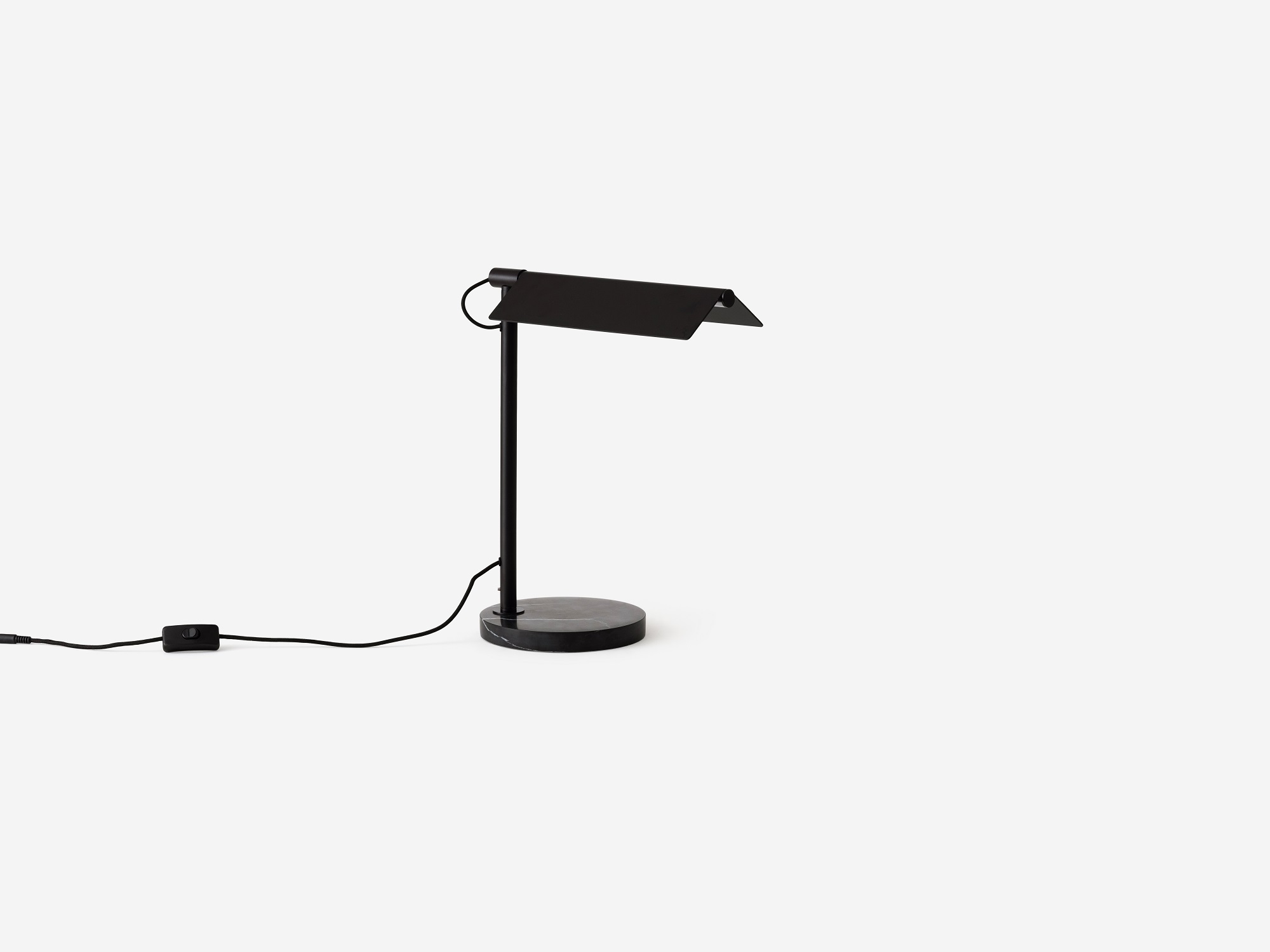 Angled view of the Oxford side table lamp in black